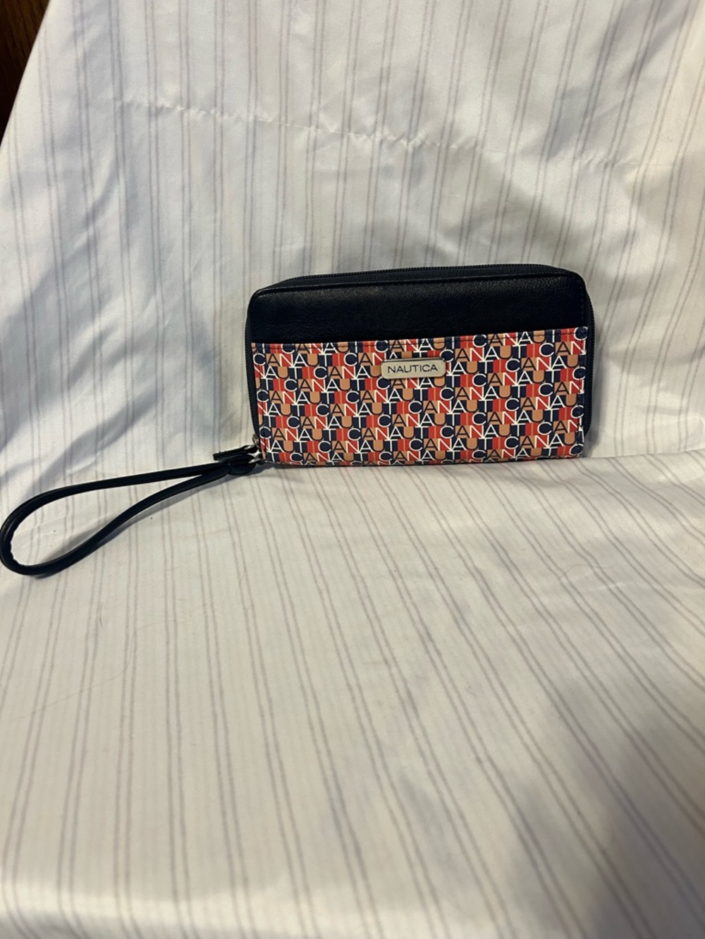 Nautica Signature Logo Wristlet in Navy and Red New
